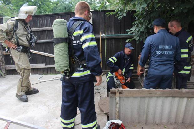 Рятувальники витягли на поверхню тіла трьох чоловіків. Фото: ck.mns.gov.ua