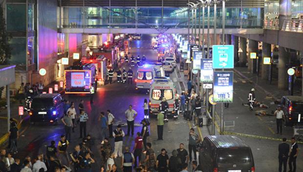 Теракт в аеропорту Стамбула. Фото:xn--j1aidcn.org