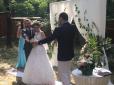 З весільного рушника - в епіцентр теракту: Молодята на все життя запам'ятають свою першу подорож  до Туреччини (фото)