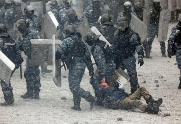 "Беркутівці" на Майдані. Ілюстрація:ipress.ua