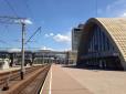 Місто мертвих: У мережі показали  фото залізничного вокзалу в окупованому Луганську