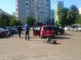 У Києві прогримів вибух на автостоянці: Гранатою пошкоджено чотири автомобілі