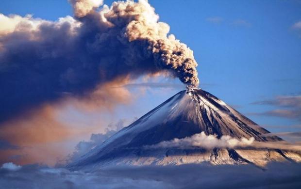 Виверження вулкана Ключевський. фото: liveinternet.ru