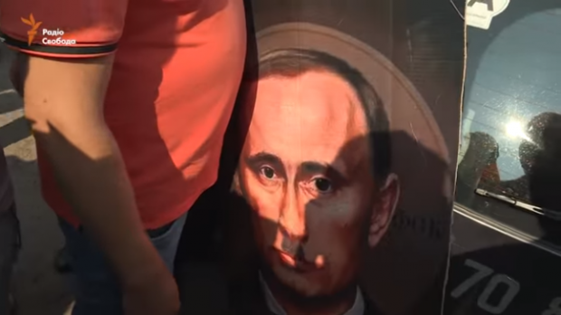 "Ікона" з Путіним. Фото: скріншот з відео.