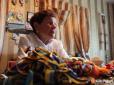 75-річна Анастасія Дойникова свій ювілей відсвяткувала на вершині гори Казбек