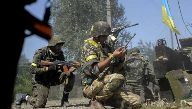 На Донбасі під обстрілами поранено 11 українських військових. Фото: uapress.info.