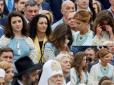 Це був дійсно найзворушливіший парад за 25 років: 16-річна дочка Порошенка плакала на Хрещатику разом з багатьма іншими співвітчизниками (фотофакт)