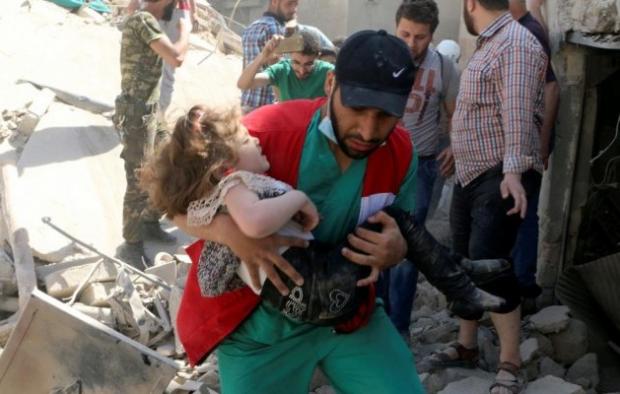 У Алеппо після бомбардування. Фото: УНІАН.