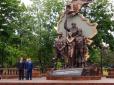 В окупованому Луганську вночі підірвали пам'ятник 
