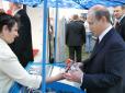 Путін пообіцяв  привезти китайцям морозиво (фото)