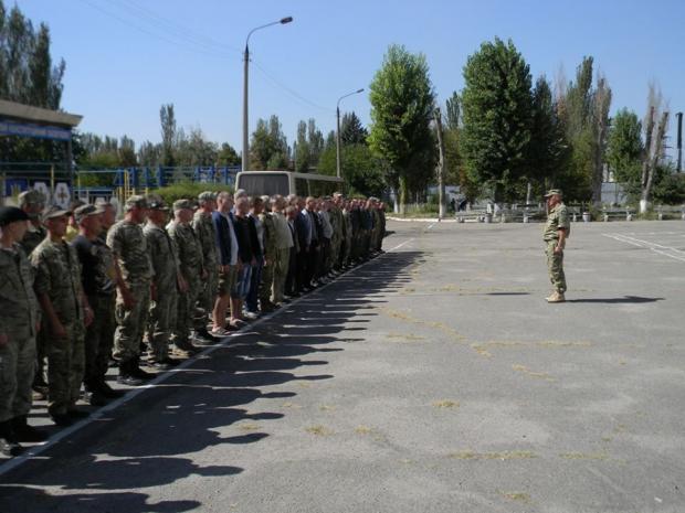 Запоріжжя. Відправка резервістів на навчальні збори. Фото: "Фейсбук"