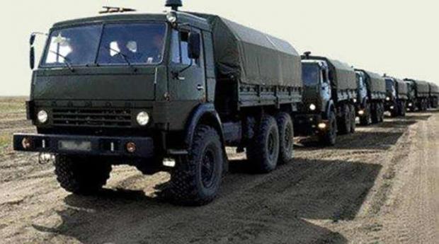 В Донецьк в'їхали 12 вантажівок з боєприпасами. Фото: uapress.info.