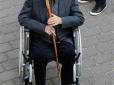 Ледве живий, але підсудний: У Німеччині 95-річного санітара Освенціма збираються кинути за грати