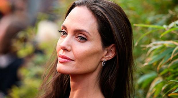 Анджеліна Джолі зрадіє пропозиції з Росії? Фото: www.cosmo.ru.