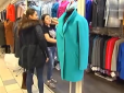 Герої вітчизняного бізнесу: Українська родина налагодила виробництво пальто, які продаються навіть у Європі (відео)