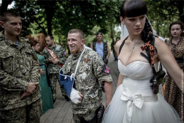 Весілля в Семенівці. Фото: ЖЖ.