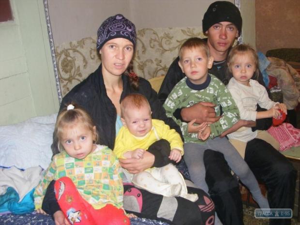 На Одещині чоловік виніс з палаючого будинку чотирьох дітей (ФОТО) - фото 1