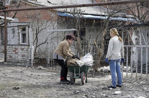 Життя в окупованому Донецьку. Фото: УНН.