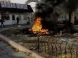 Акція протесту в Києві: Обурені підприємці Харківського ринку палили шини (фото)