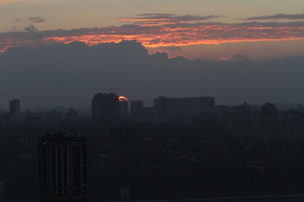 Захід сонця в Києві. Фото: ЖЖ