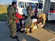 Поранених воїнів доставили до Одеси, - волонтер (фото)