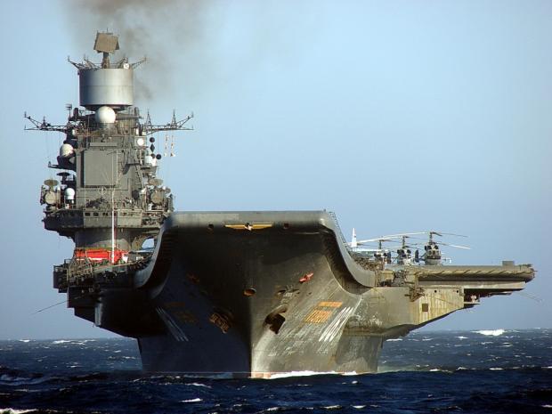 "Адмірал Кузнецов", на думку дотепників, - надійний транспорт. Фото: contract-army.ru.