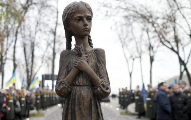 Пам'ятник, присвячений жертвам Голодомору. Фото: "РБК"
