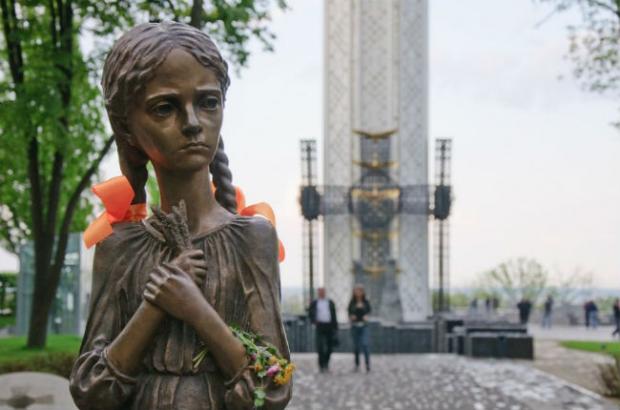Пам'ятник жертвам Голодомору. Фото: "112 Україна"