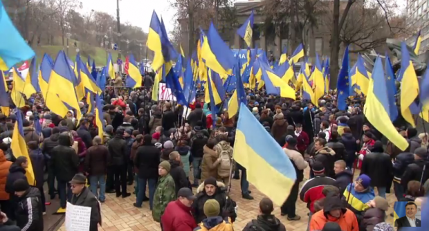 Учасники мітингу у Києві. Фото: скріншот з відео.