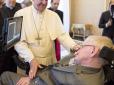 Папа Римский благословил Стивена Хокинга на встрече в Ватикане
