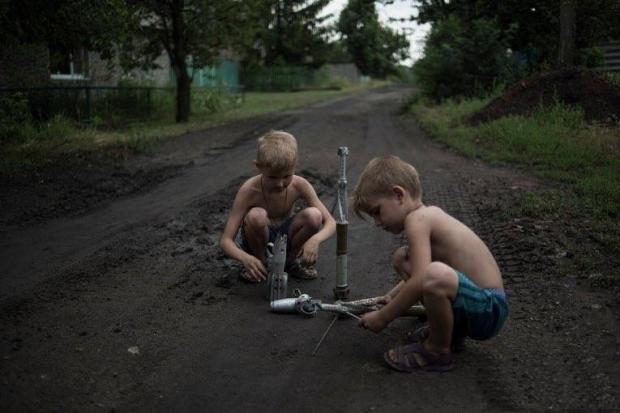 "Діти Донбасу". Фото: сайт Дениса Казанського