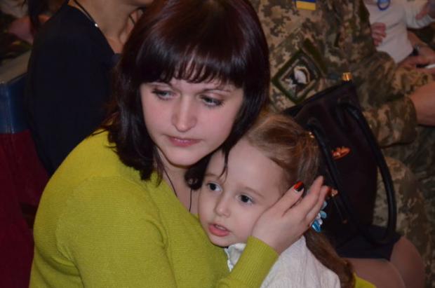 Дружина Сергія Катерина з донькою. Фото:http://persha.kr.ua/