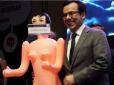 Міністру економіки Чилі подарували секс-ляльку: Чилійці обурені реакцією чиновника (фото)