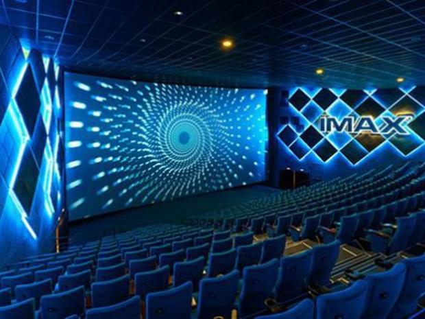 У Дніпрі відкрили кінозал з екраном заввишки в п'ятиповерховий будинок. Фото: vgorode.ua.