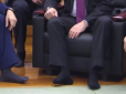 Плешивий карлик перенервував: Путін в шкарпетках з каблуками розсмішив мережу. Відеофакт