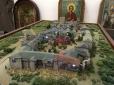 Міні-паломництво до великої християнської святині: У Києво-Печерському заповіднику презентують унікальний тривимірний макет гори Афон (фотофакти)