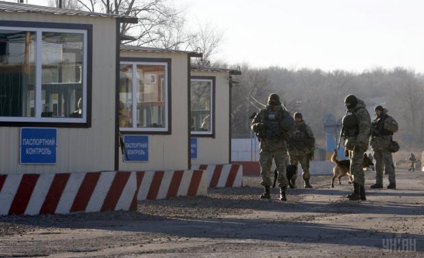 В районі КПВВ "Золоте" на Донбасі зникли двоє військових . Фото: УНІАН