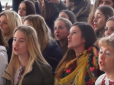 Святковий флешмоб: В аеропорту Львова триста вокалістів виконали різдвяного 