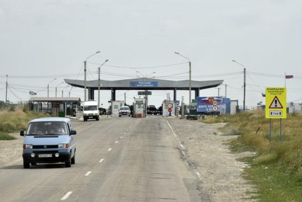 На кордоні з окупованим Кримом. Фото: ТВ Центр.