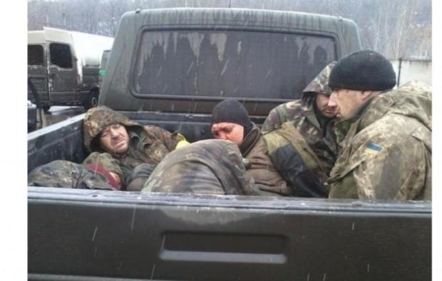 Волонтери опубліковали фото, на яких є російські терористи, що розстріляли наших воїнів. 