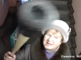Жінки похилого віку - вандали, а решта - п'яний непотріб: Американців шокувало відео типового життя російського під'їзду