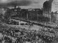 З Днем Соборності! Софійська площа під час проголошення Акта Соборності 22 січня 1919 року (фотофакт)