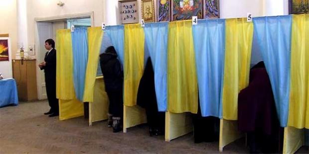 Громадяни готові голосувати? Фото: president14.com.ua.