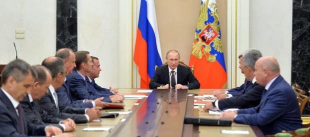 Путін і його оточення. Ілюстрація:Leopolis.News