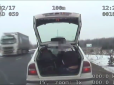 О це так номер: львівянин подорожував Польщею у багажнику автомобіля (відео)