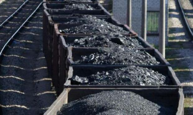 Вугілля з ОРДЛО  - насправді вугілля ДТЕК Ахметова. Фото: Преса України.