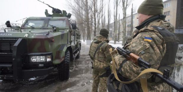 Кому насправді потрібна війна на Донбасі та до чого призведе відмова від мирних ініціатив