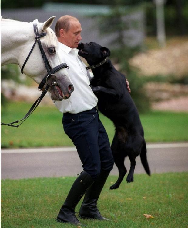 Путін і його собака. Фото:Top-Antropos.com