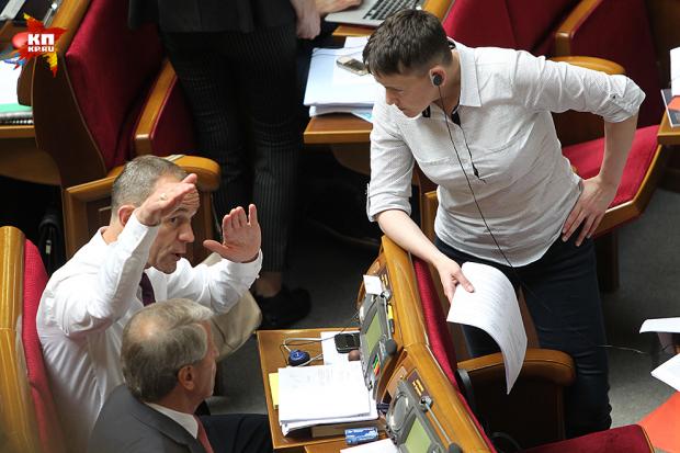 Денисенко попросив відсадити від себе Савченко. Фото www.kp.ru