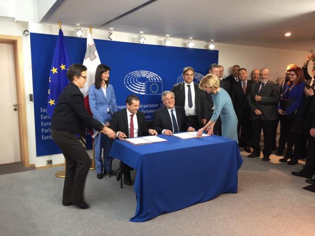 У ЄС підписали документ про безвізовий режим для Грузії. Фото: twitter.